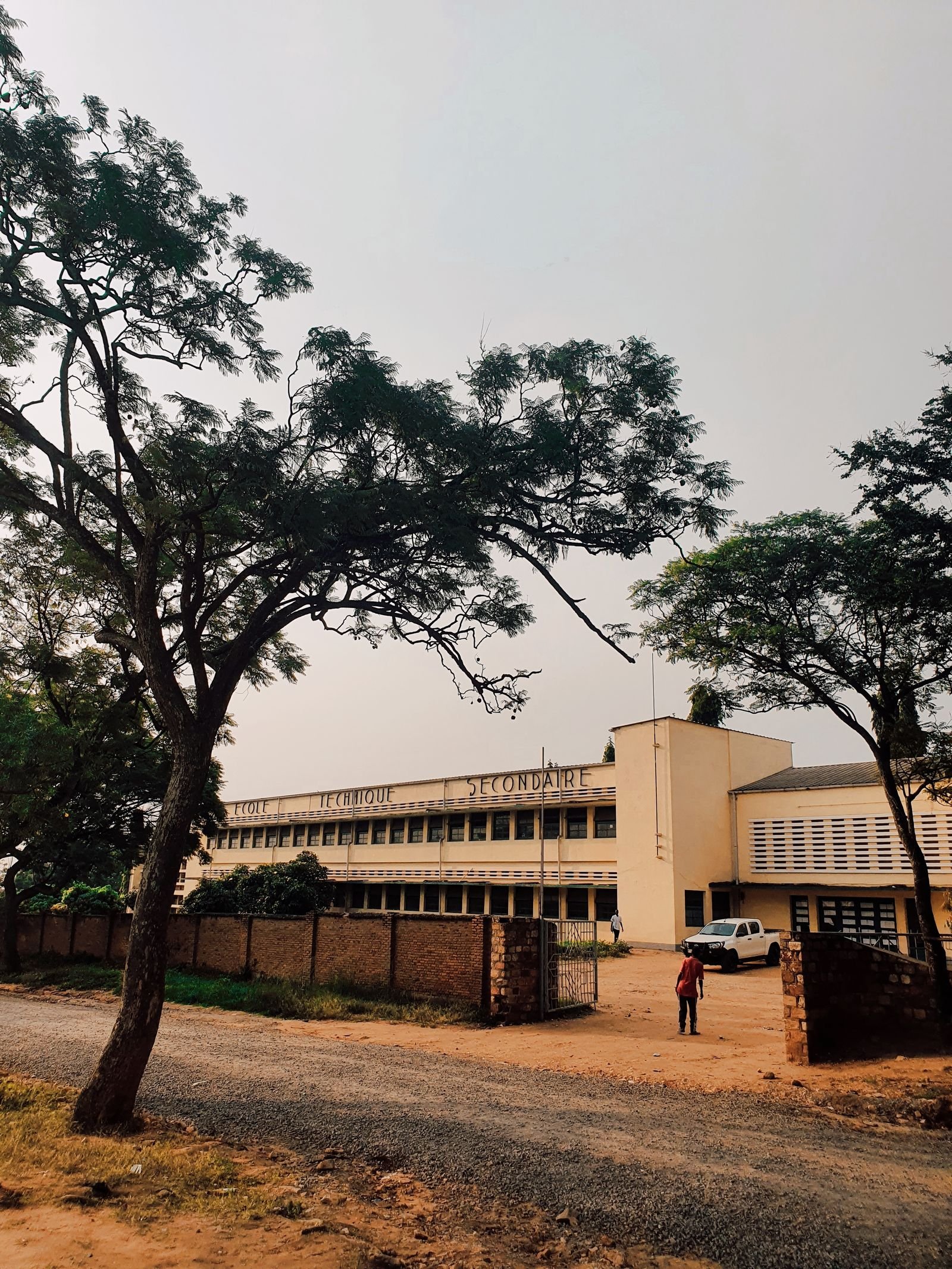 Façade d'un lycée technique après réhabilitation